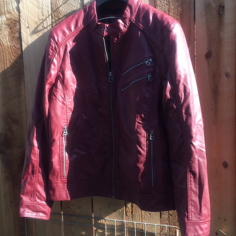 Deep red pleather faux leather men’s moto jacket